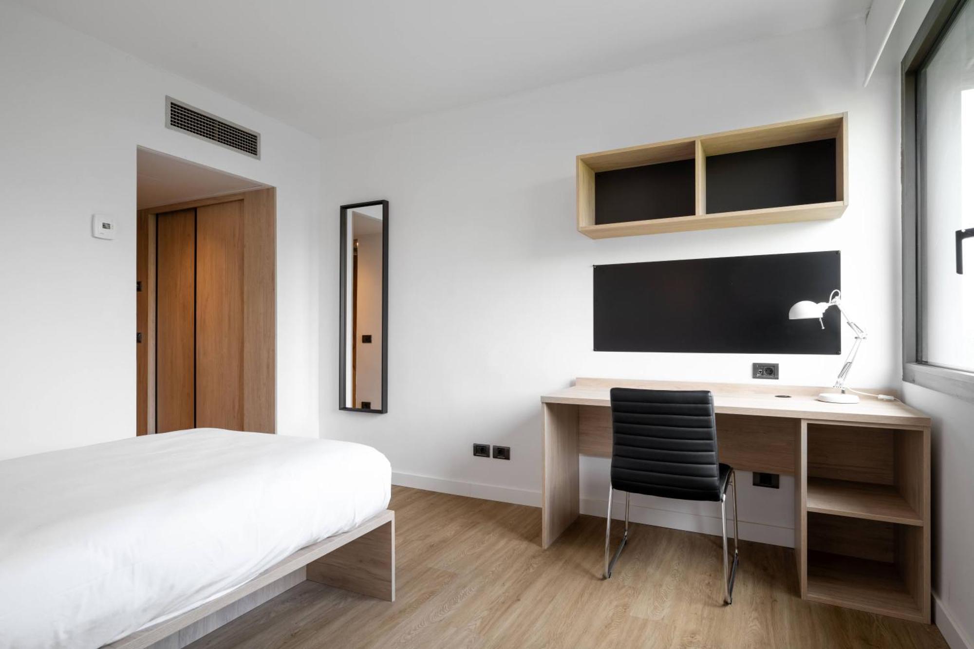 Micampus Pamplona Student Residence エクステリア 写真